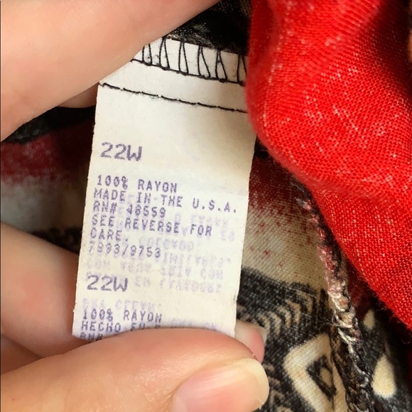 Stacey Michaels Red Patterned Shorts - Picture 7 of 9